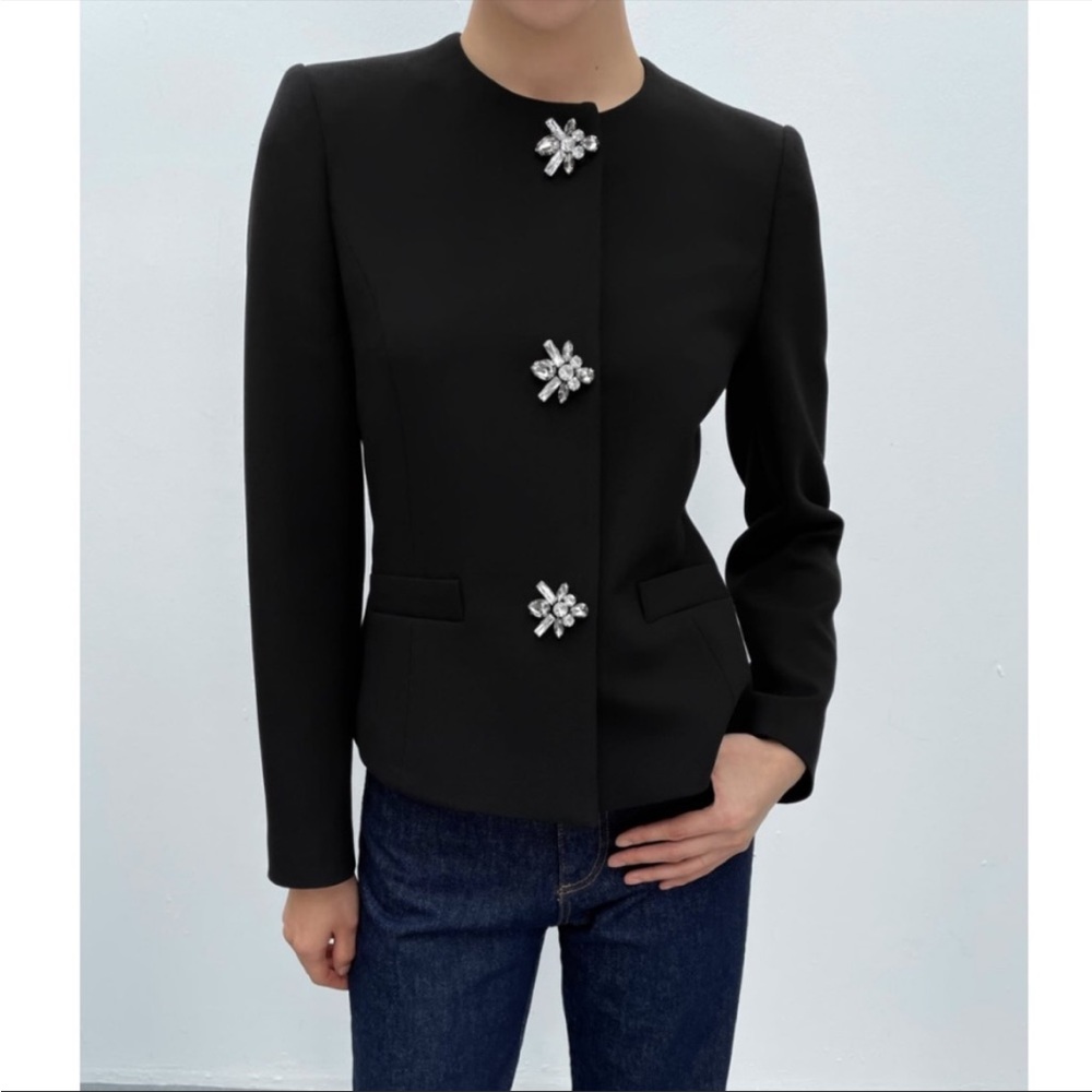 JEWEL BUTTON BLAZER